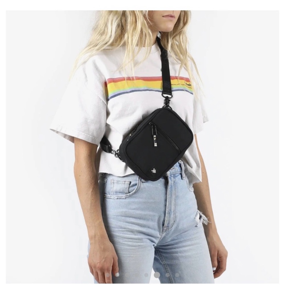 Thread Crossbody Bag (Black)